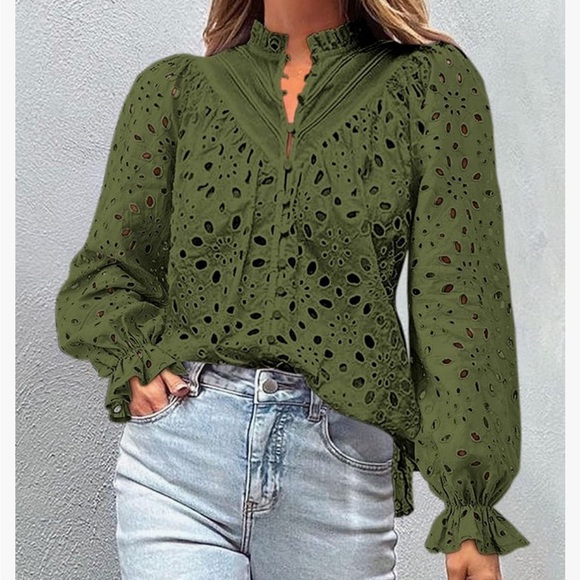 NWT green blouse - Picture 3 of 4